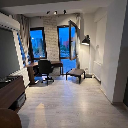 Studio Downtown Apartment Bukares Bagian luar foto