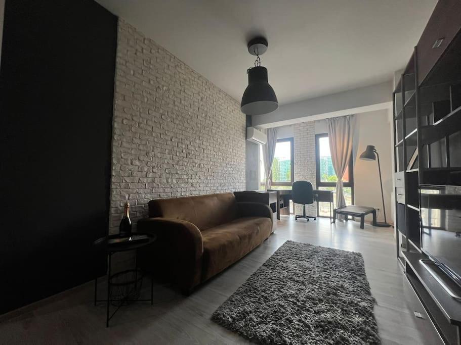 Studio Downtown Apartment Bukares Bagian luar foto