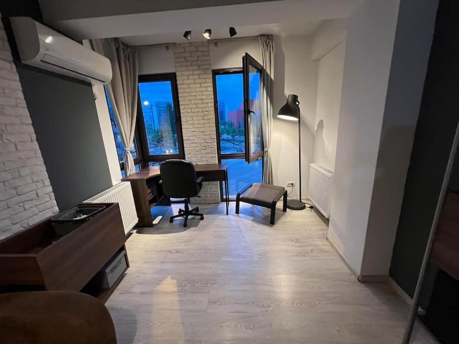 Studio Downtown Apartment Bukares Bagian luar foto